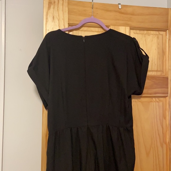 Black Short Sleeve Banana Republic Jumpsuit - Picture 4 of 5